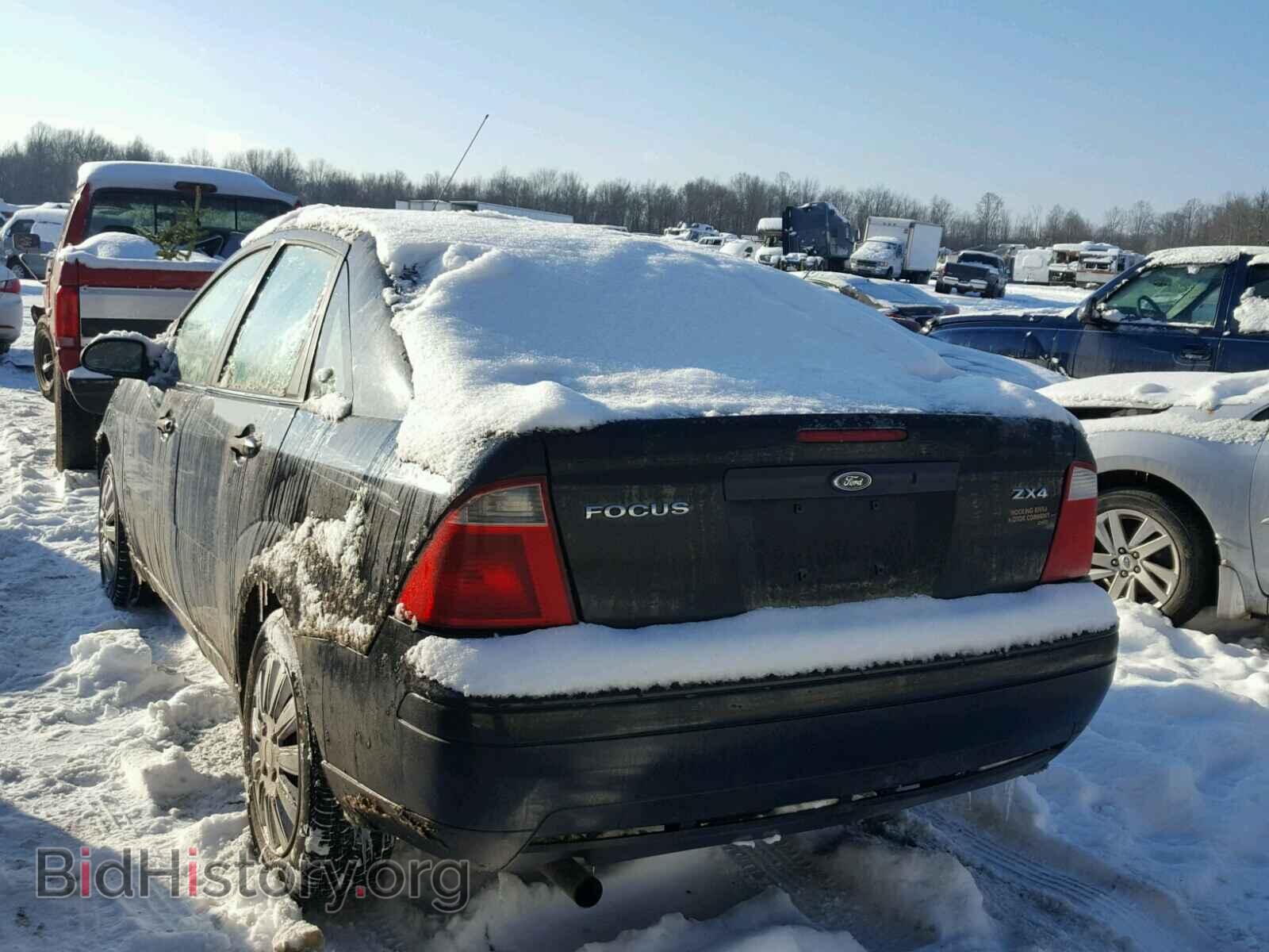 2005 FORD FOCUS - VIN: 1FAFP34N75W169584 - Фото 3