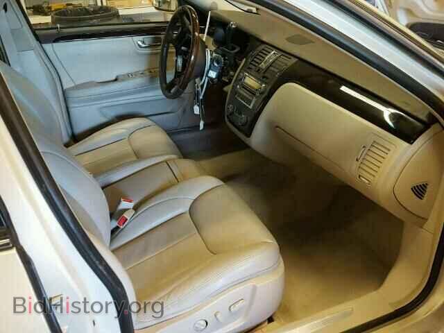 2011 CADILLAC DTS - VIN: 1G6KD5E68BU107707 - Photo 5