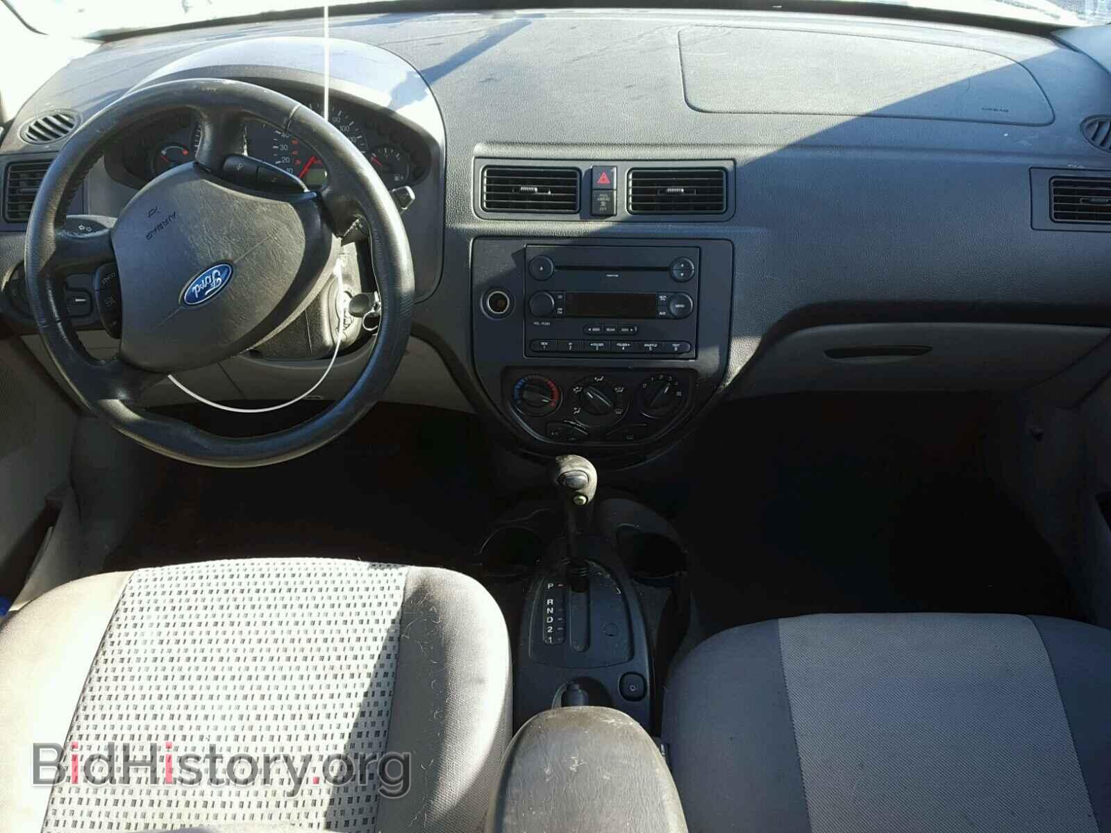 2007 FORD FOCUS - VIN: 1FAHP36N97W192082 - Фото 9