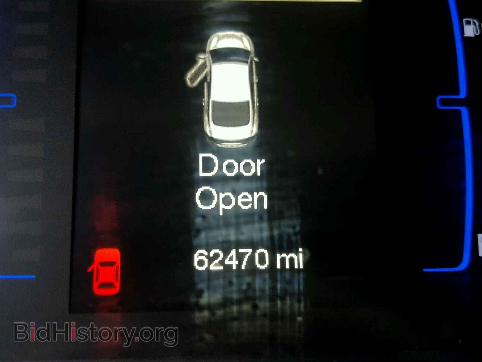 2015 CHRYSLER 200 - VIN: 1C3CCCAB8FN724105 - Фото 8