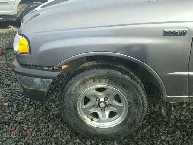 1999 MAZDA B2500 - VIN: 4F4YR12C4XTM40468 - Photo 9