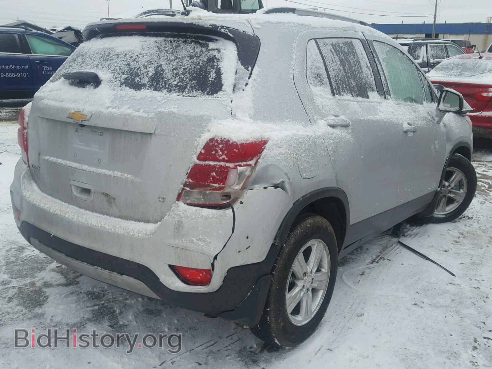 2017 CHEVROLET TRAX - VIN: 3GNCJLSB4HL252611 - Фото 4
