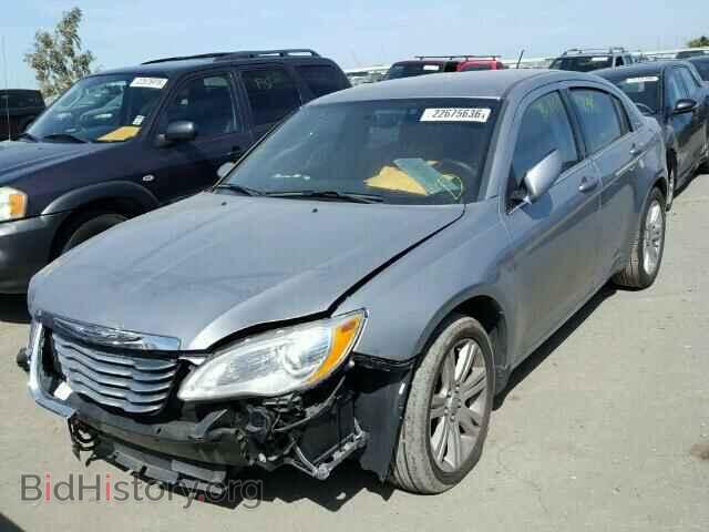2013 CHRYSLER 200 - VIN: 1C3CCBAB3DN669537 - Фото 2