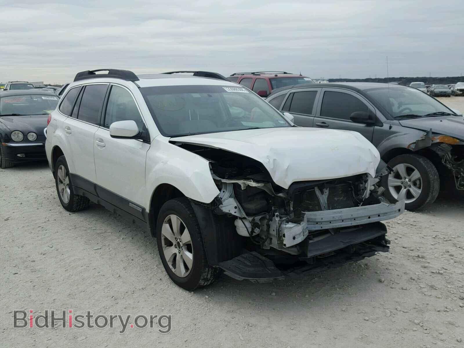 Photo 4S4BRDLC8B2429367 - SUBARU OUTBACK 2011