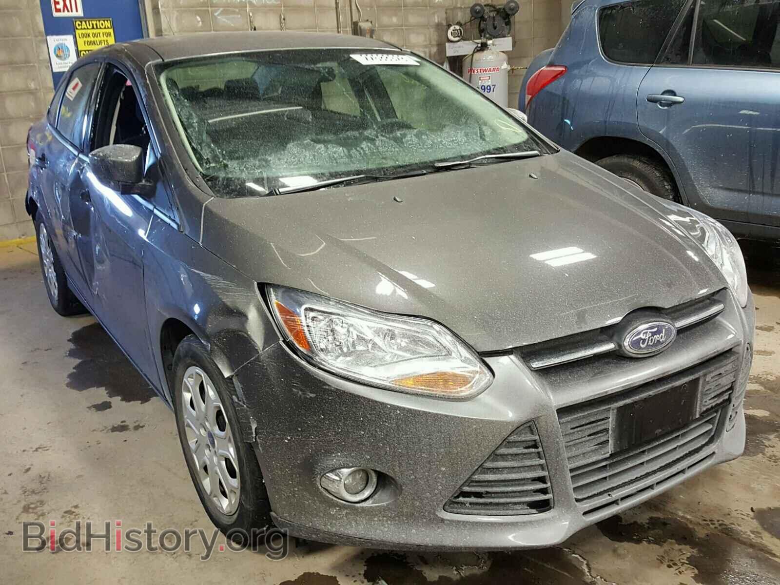 Photo 1FAHP3F23CL301850 - FORD FOCUS 2012