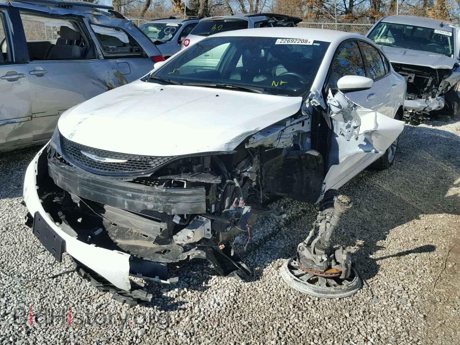 2015 CHRYSLER 200 - VIN: 1C3CCCBB8FN650571 - Фото 2