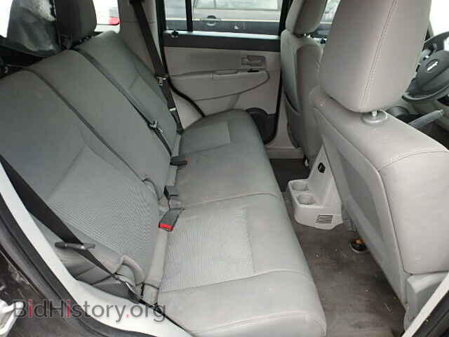 2008 Jeep LIBERTY (VIN 1J8GN28K78W202028) — фото 6 из 10