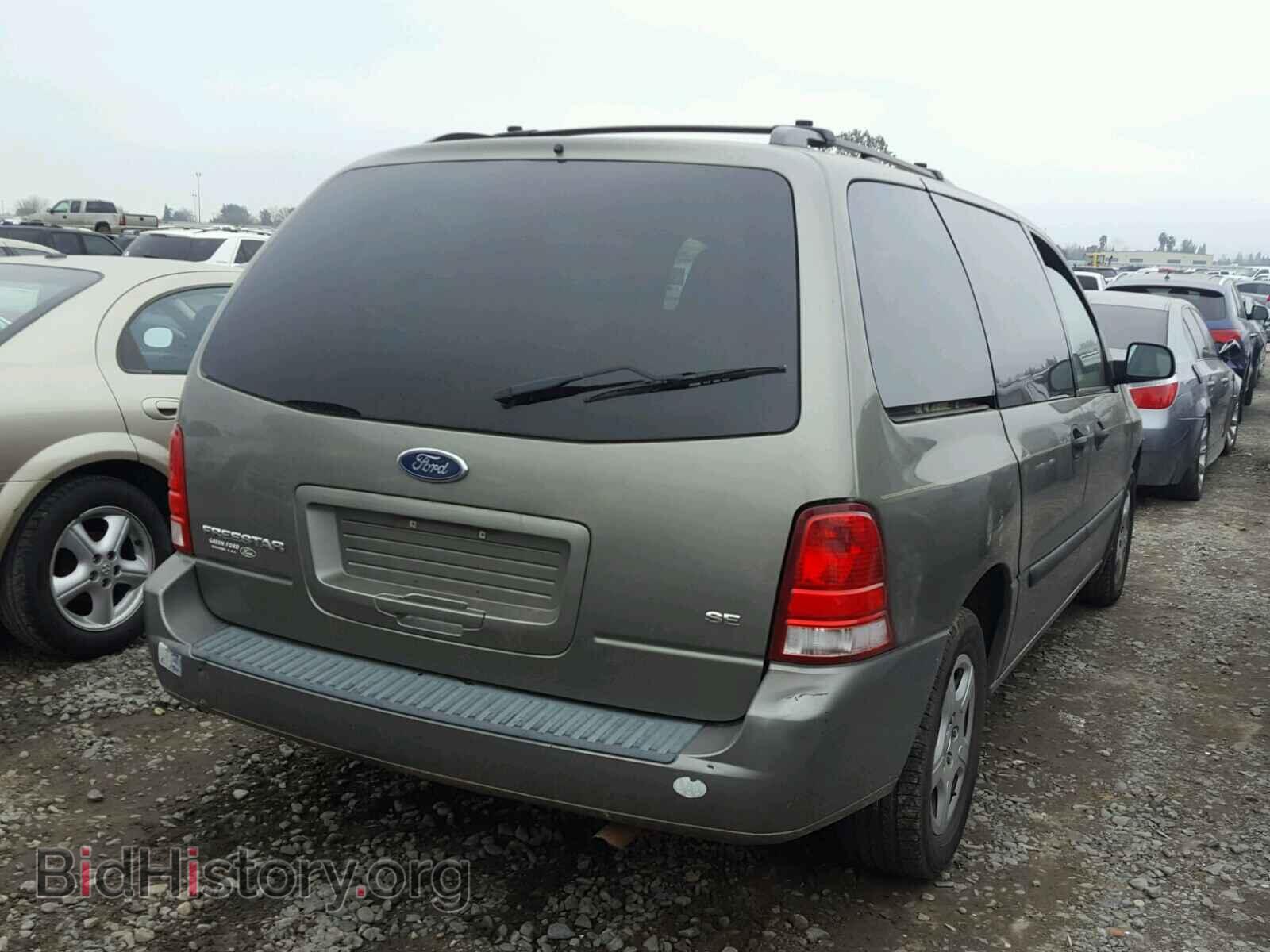 2005 FORD FREESTAR - VIN: 2FMZA51655BA27359 - Фото 4