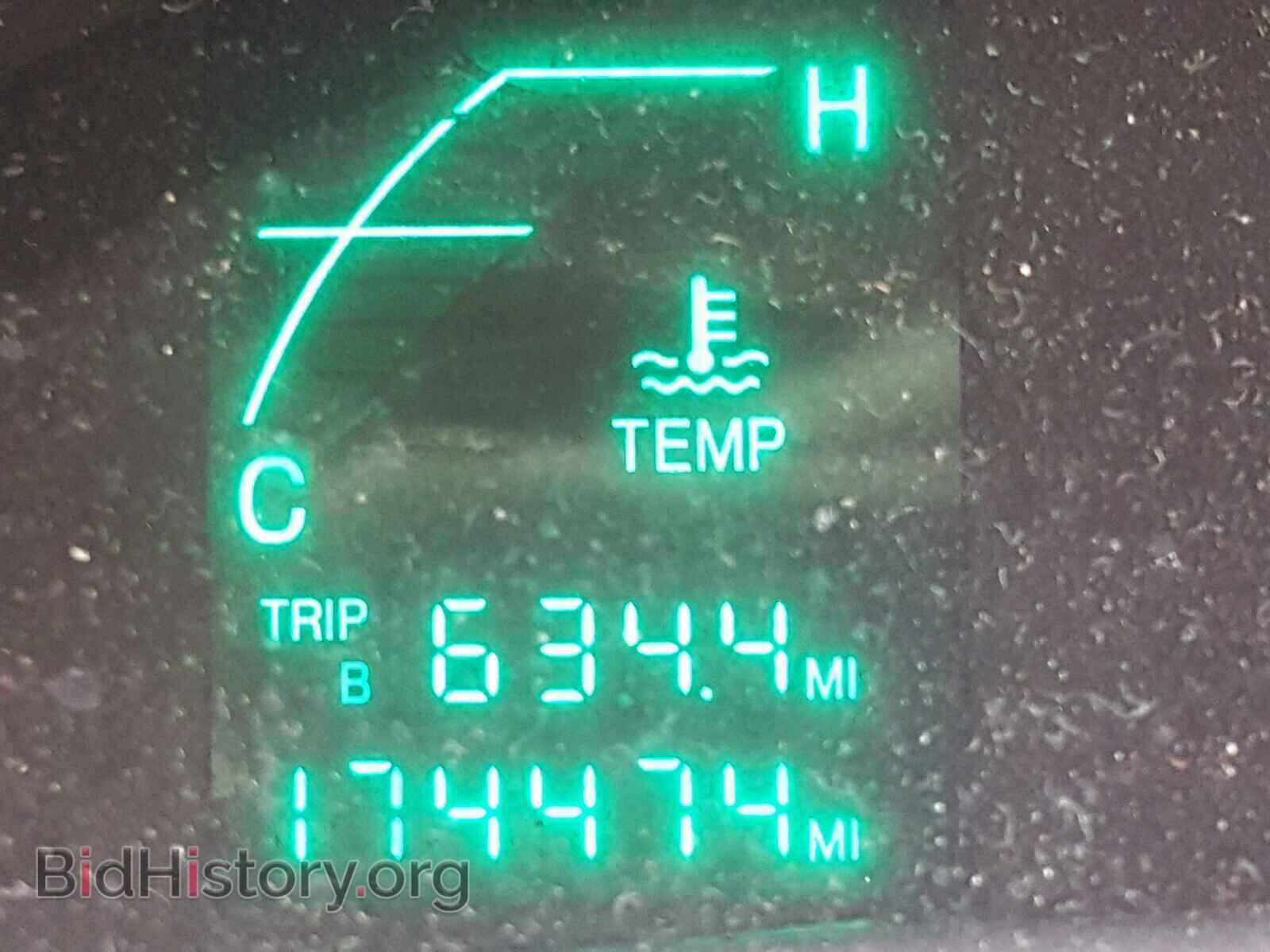 2002 CADILLAC DEVILLE - VIN: 1G6KD54Y52U226088 - Фото 8