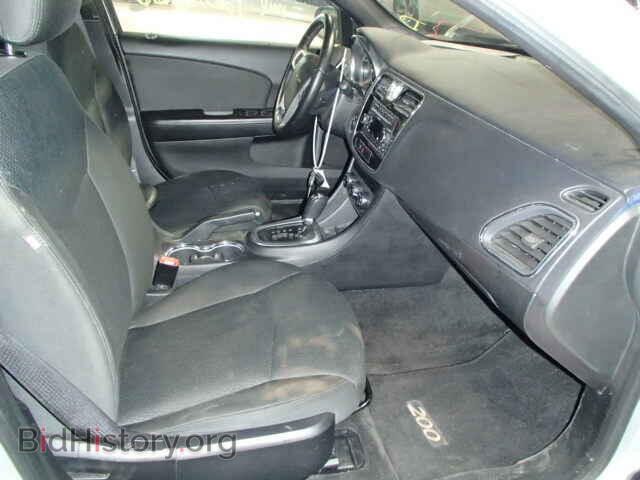 2011 CHRYSLER 200 - VIN: 1C3BC1FB5BN579608 - Фото 5