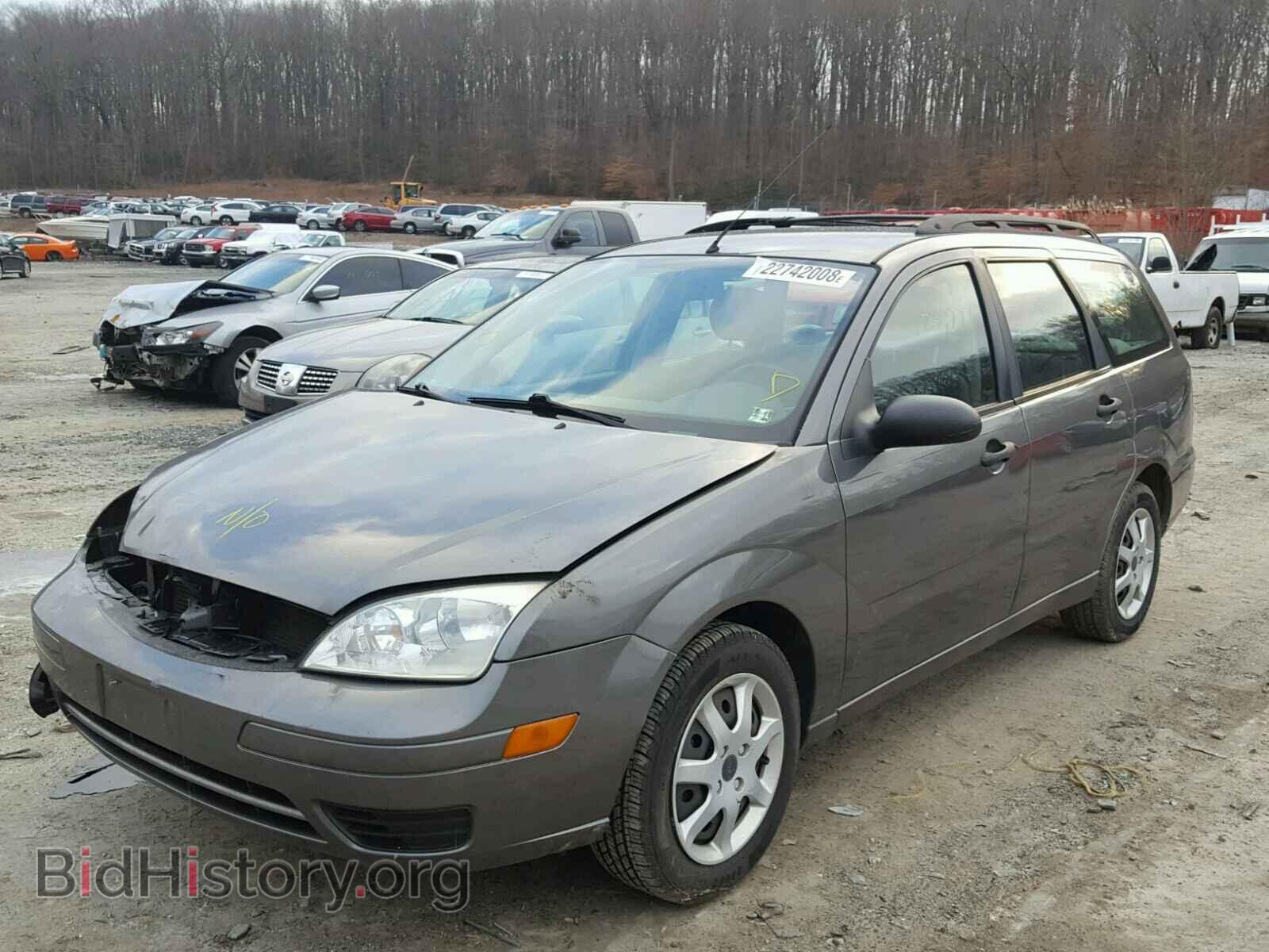 2005 FORD FOCUS - VIN: 1FAFP36N45W186842 - Фото 2