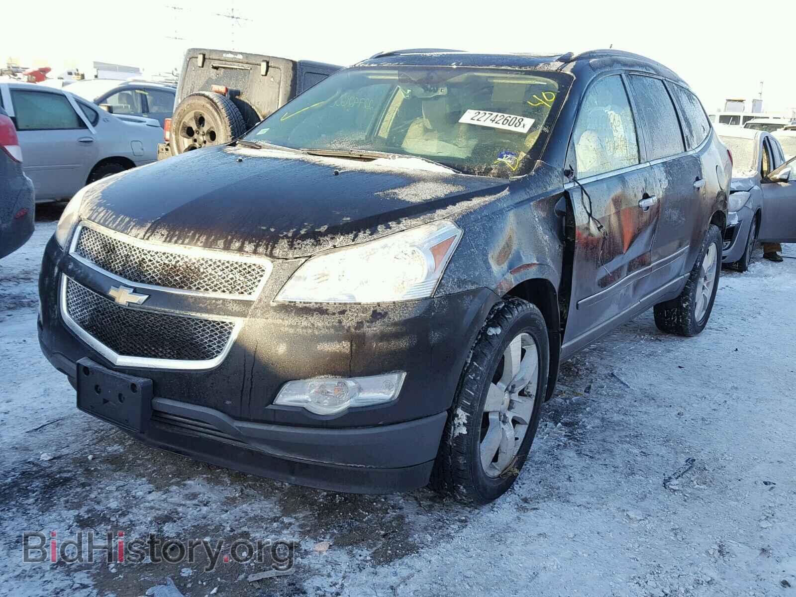 2011 CHEVROLET TRAVERSE - VIN: 1GNKRLED1BJ300825 - Photo 2