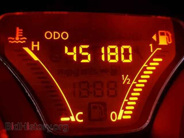 2014 Nissan VERSA (VIN 3N1CE2CP0EL381302) — photo 8 of 10