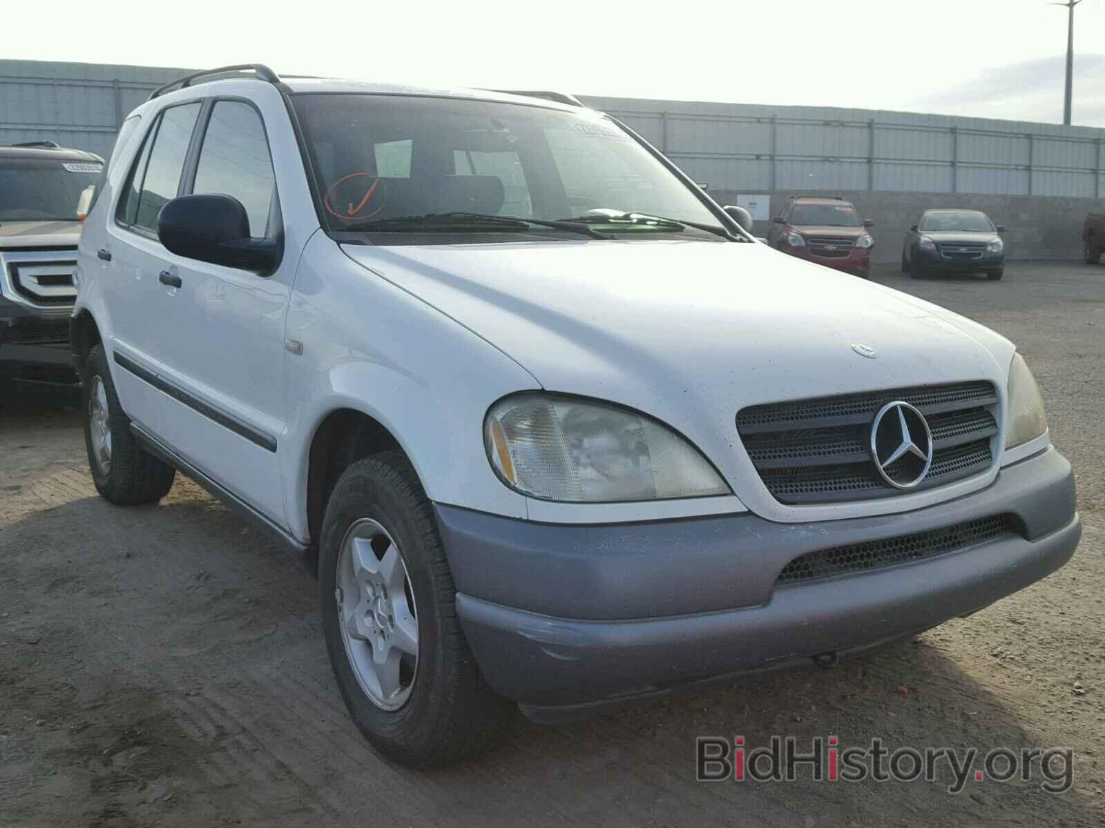 Photo 4JGAB54E4XA073289 - MERCEDES-BENZ ML 320 1999