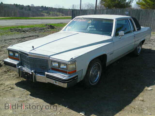1982 CADILLAC DEVILLE - VIN: 1G6AD4788C9210831 - Фото 2