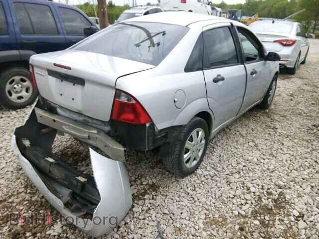 2007 FORD FOCUS - VIN: 1FAFP34N87W157737 - Photo 4