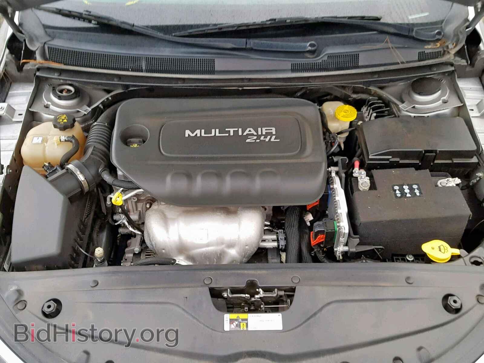 2016 CHRYSLER 200 - VIN: 1C3CCCAB3GN126487 - Фото 7