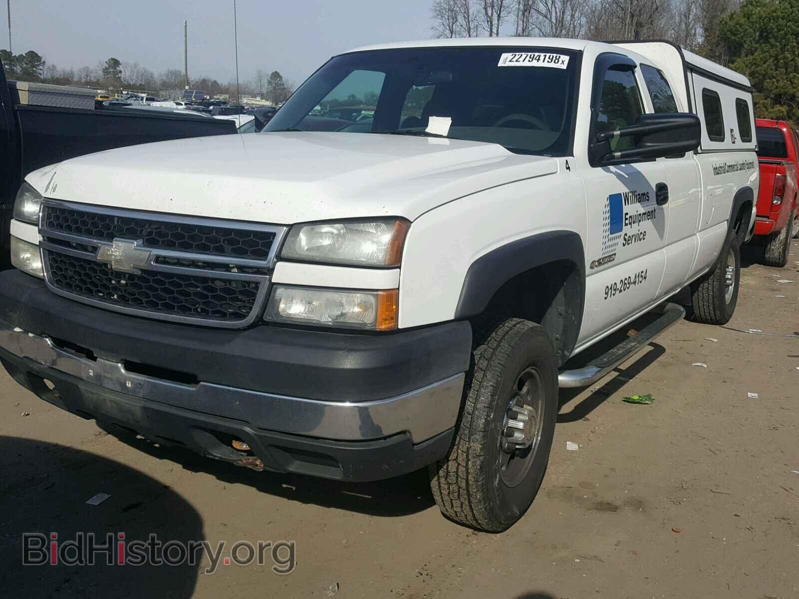 2007 CHEVROLET SILVERADO - VIN: 1GCHC29UX7E103421 - Photo 2