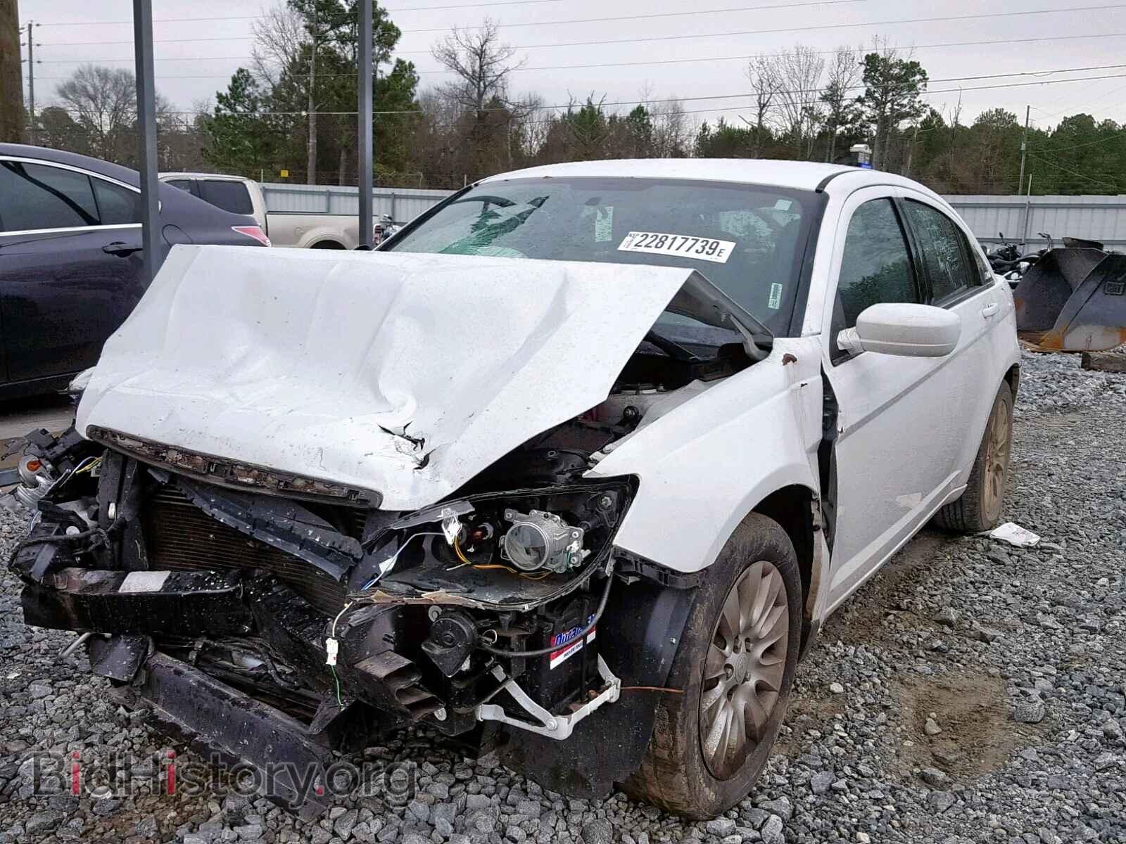 2012 CHRYSLER 200 - VIN: 1C3CCBAB1CN104752 - Фото 2