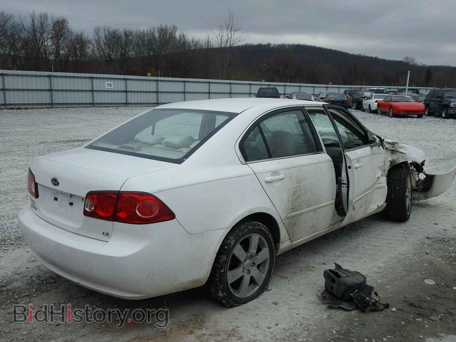 2006 KIA OPTIMA - VIN: KNAGE123165071696 - Фото 4
