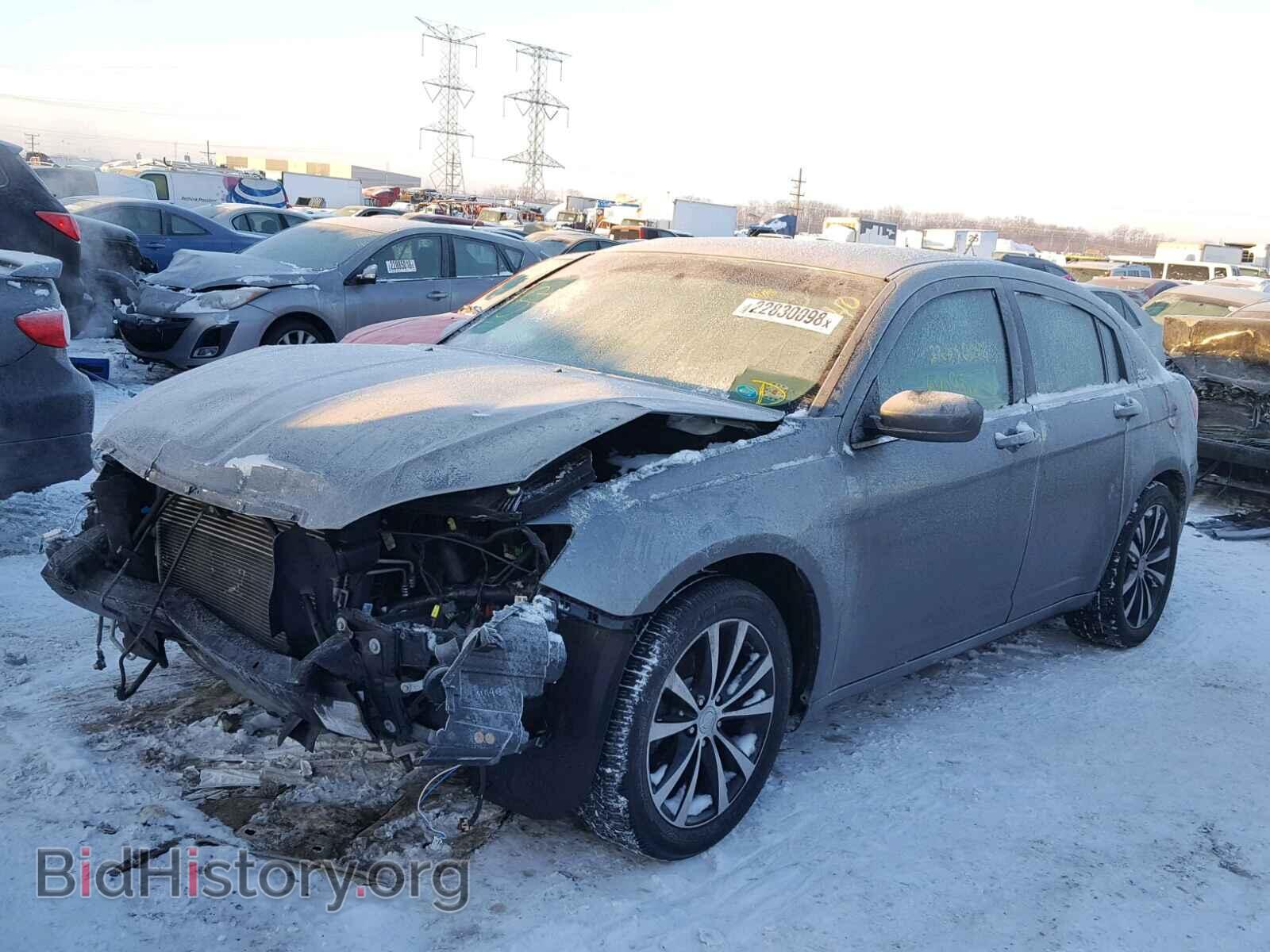 2013 CHRYSLER 200 - VIN: 1C3CCBBG6DN736268 - Photo 2