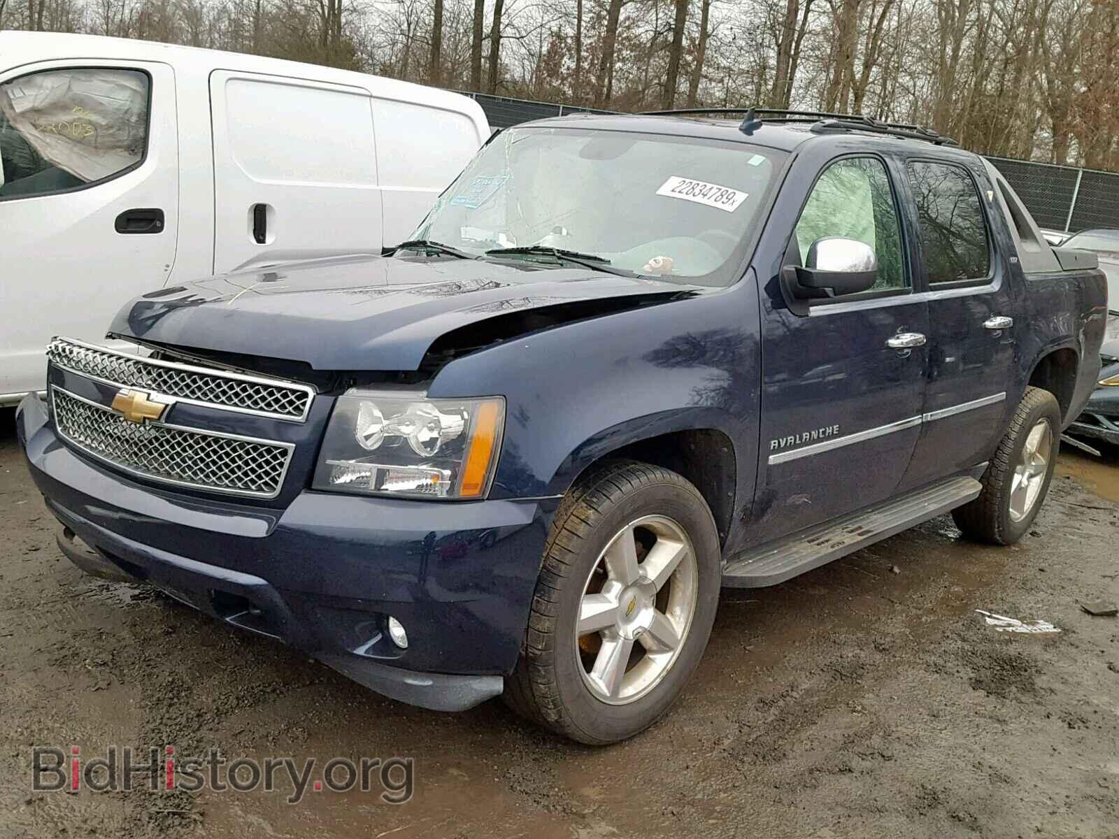 2011 CHEVROLET AVALANCHE - VIN: 3GNTKGE37BG122914 - Фото 2