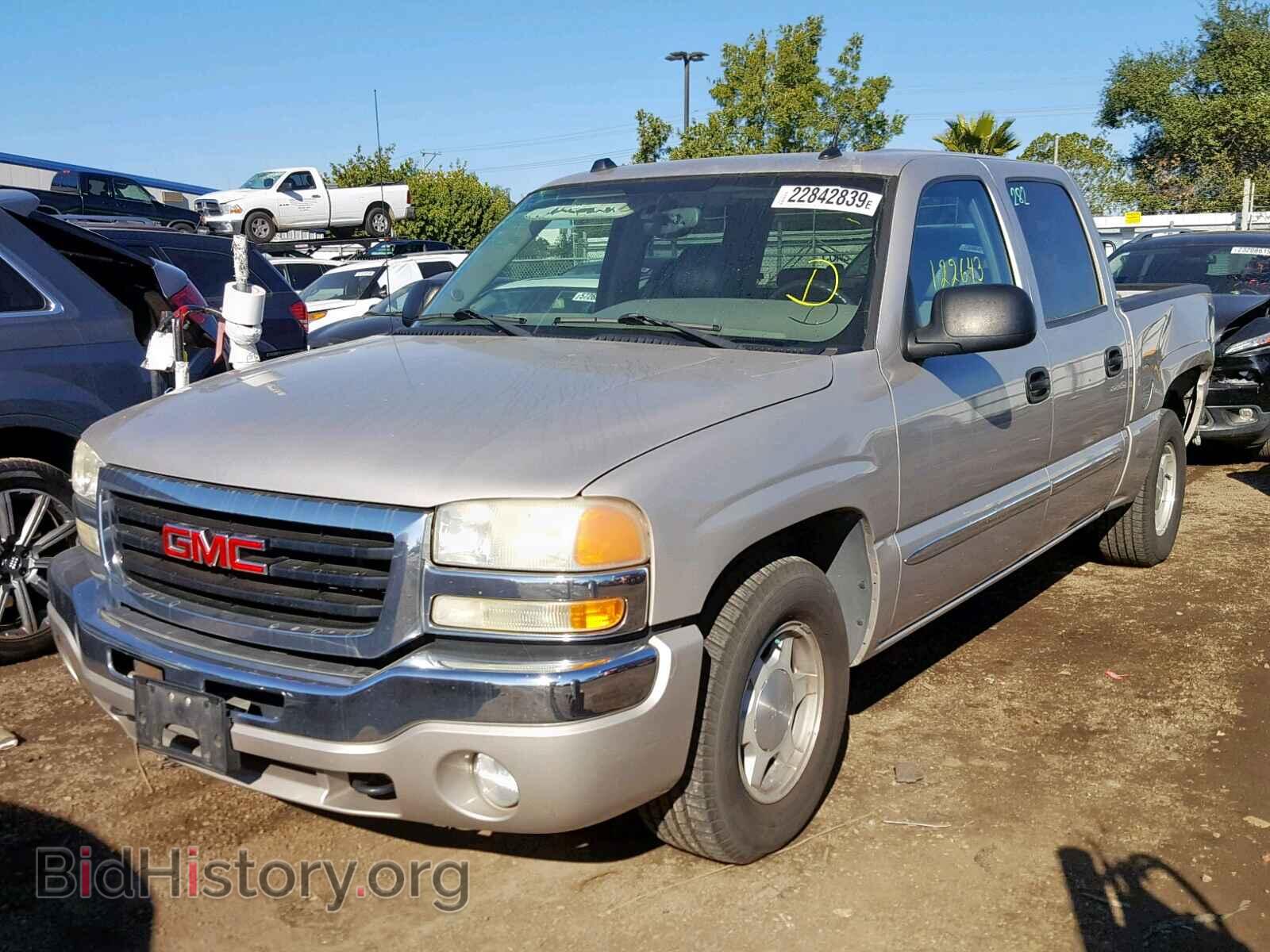 2004 GMC NEW SIERRA - VIN: 2GTEC13T841414324 - Фото 2