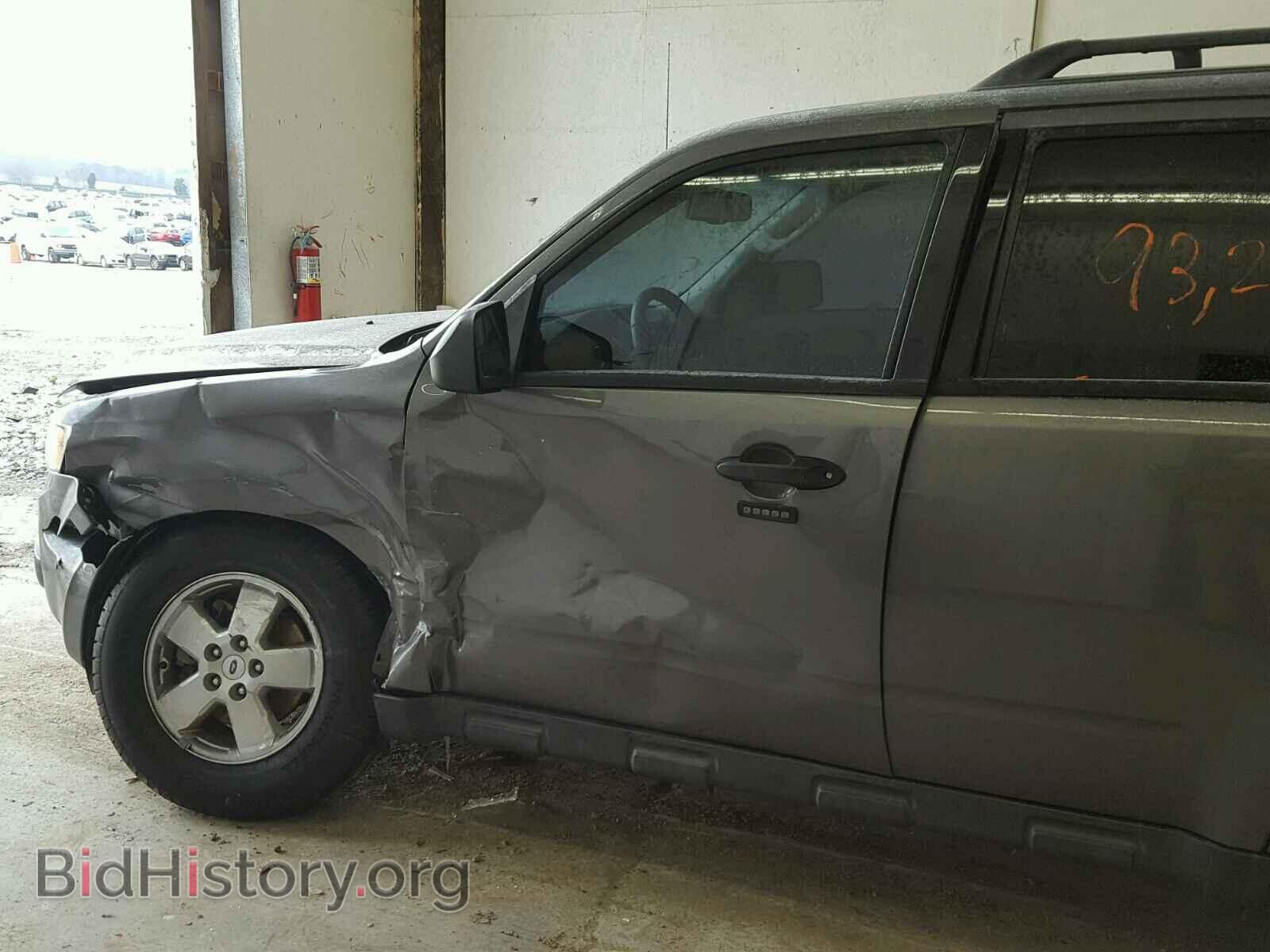 2011 FORD ESCAPE - VIN: 1FMCU0D75BKC16065 - Фото 9