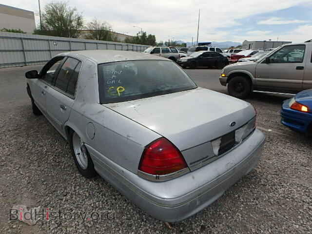 2000 FORD CROWN VIC - VIN: 2FAFP74W4YX136180 - Фото 3