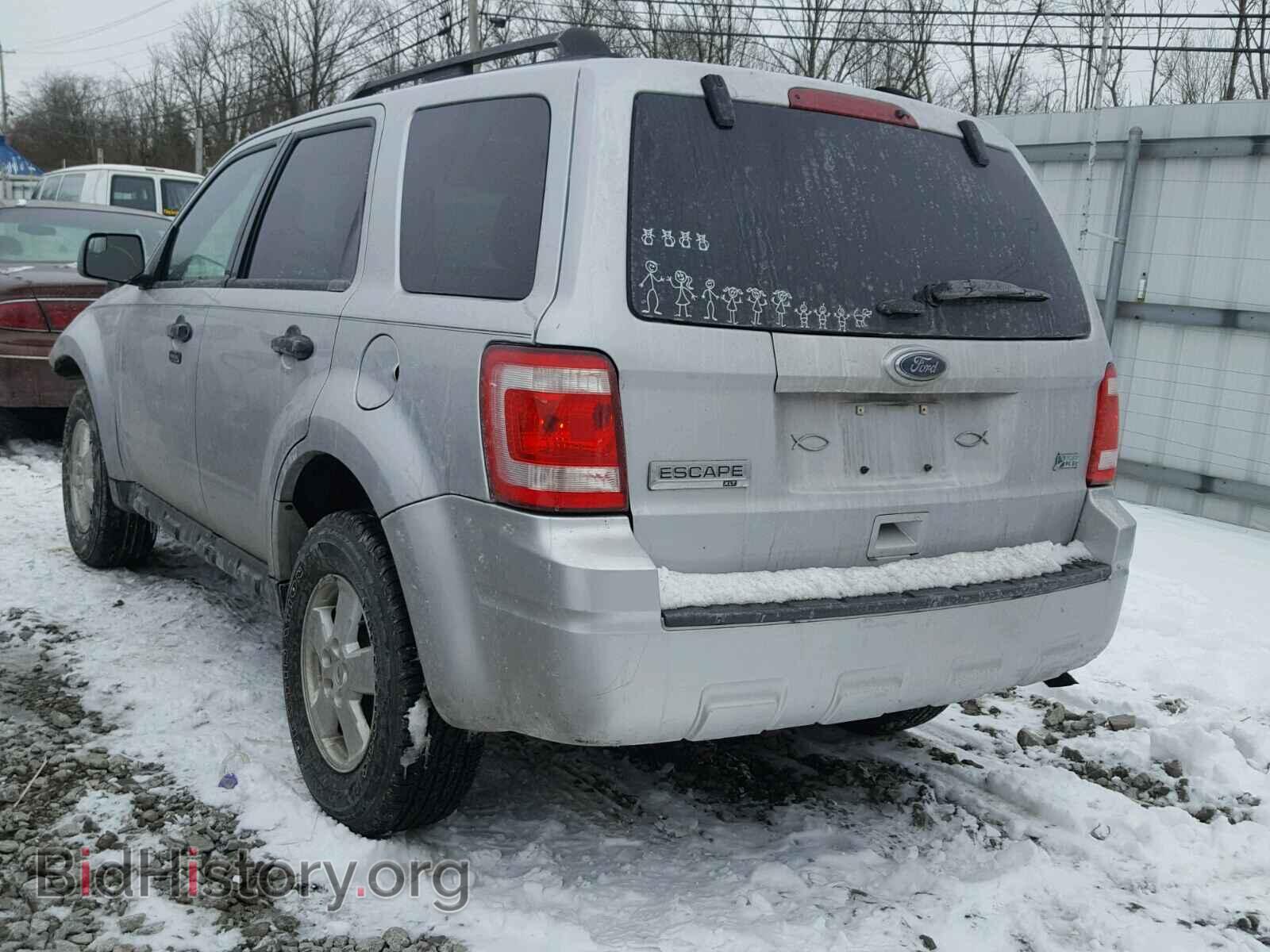 2011 FORD ESCAPE - VIN: 1FMCU0DG4BKB92406 - Фото 3