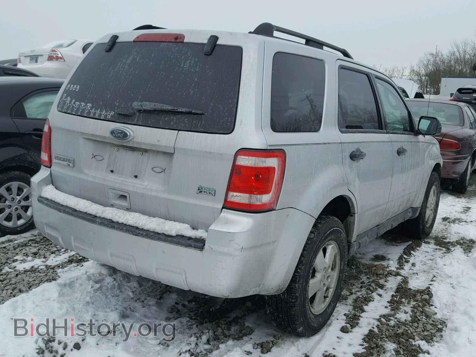 2011 FORD ESCAPE - VIN: 1FMCU0DG4BKB92406 - Фото 4