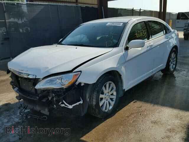 2013 CHRYSLER 200 - VIN: 1C3CCBBG2DN531949 - Фото 2