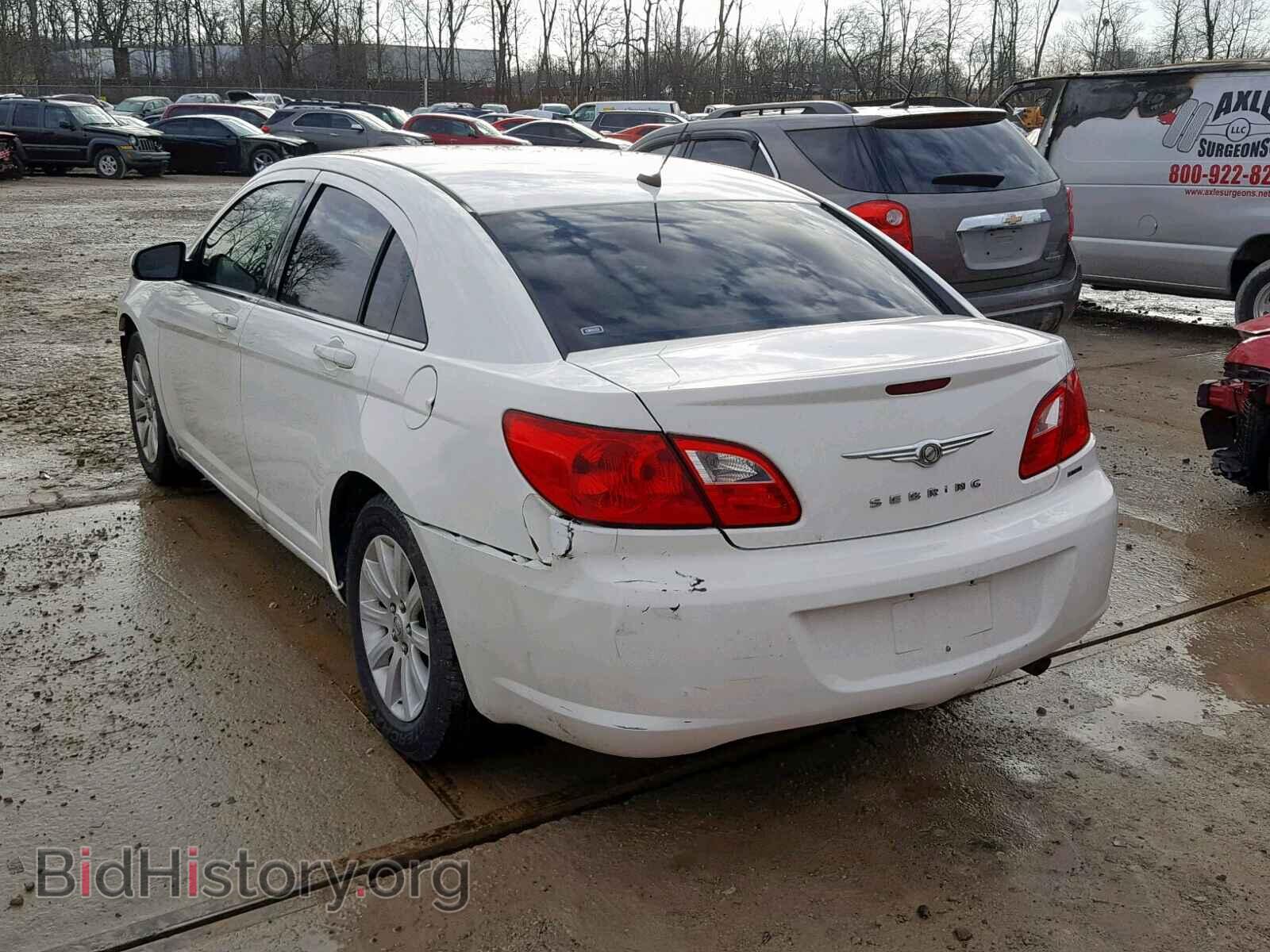 2010 CHRYSLER SEBRING - VIN: 1C3CC5FB5AN214436 - Фото 3