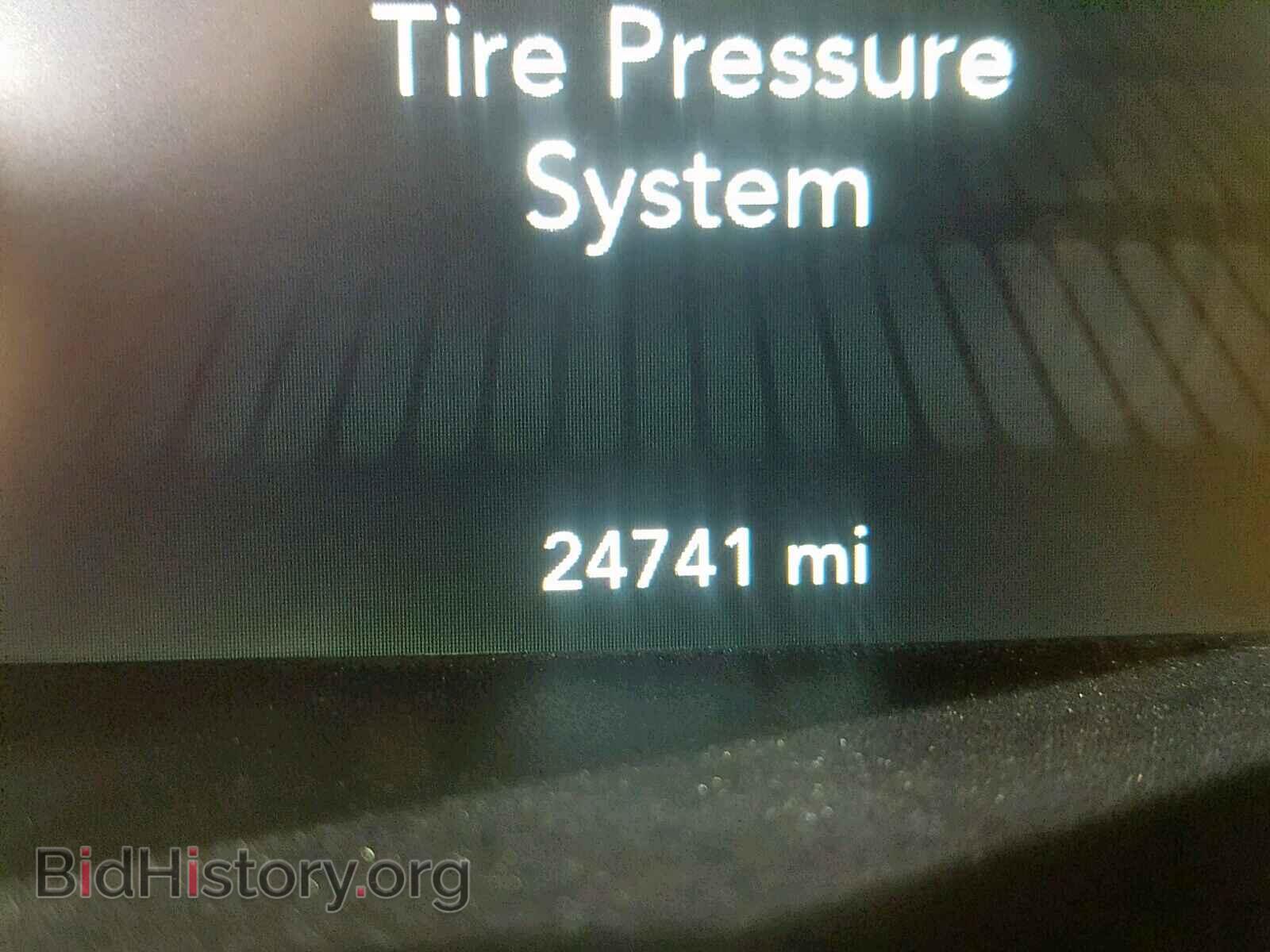 2017 DODGE CHALLENGER - VIN: 2C3CDZAG0HH629187 - Photo 8