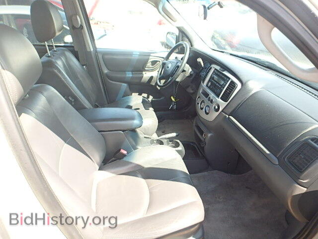 2004 MAZDA TRIBUTE - VIN: 4F2CZ06184KM01714 - Фото 5