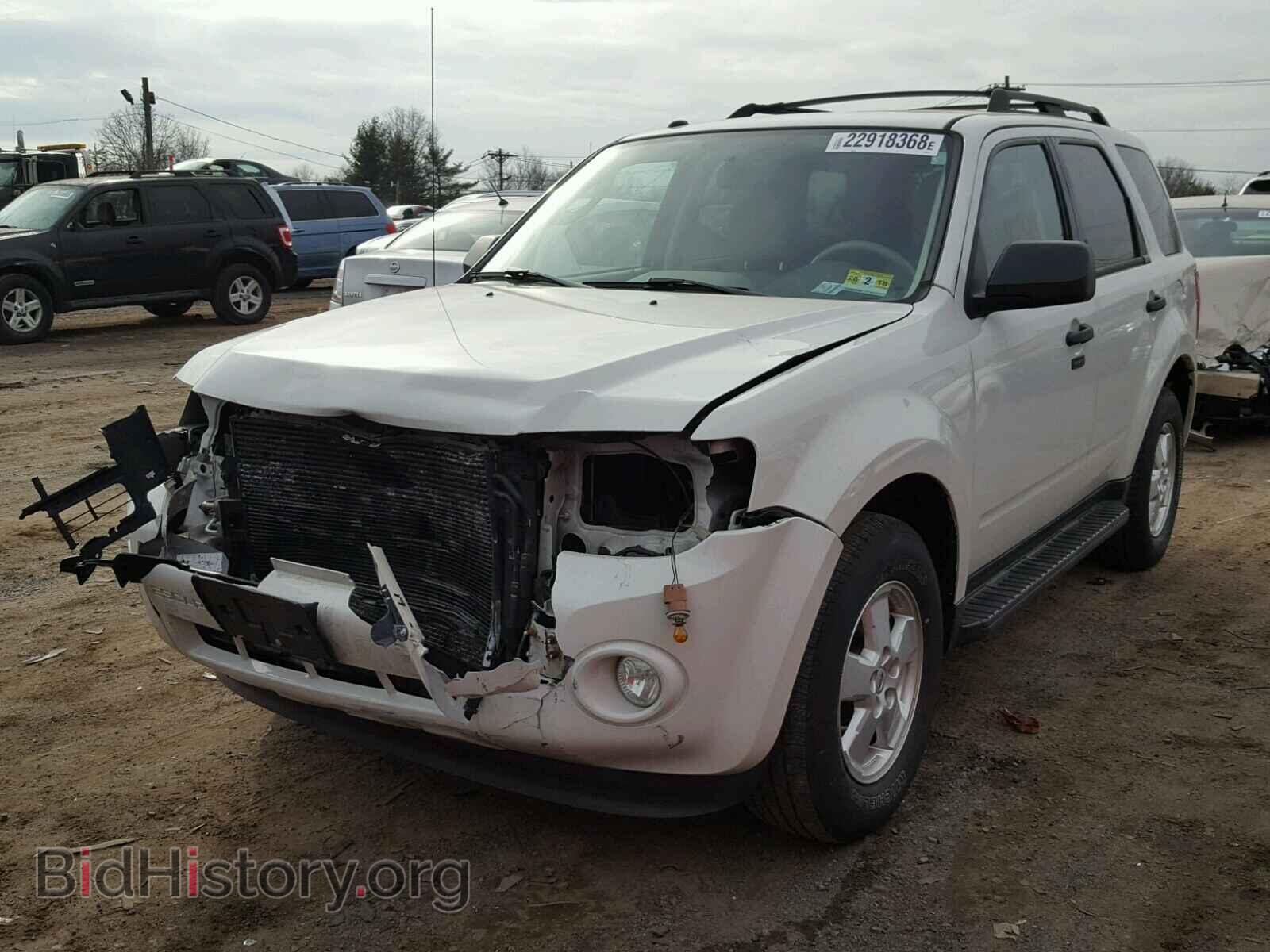 2011 FORD ESCAPE - VIN: 1FMCU9D72BKA85617 - Photo 2