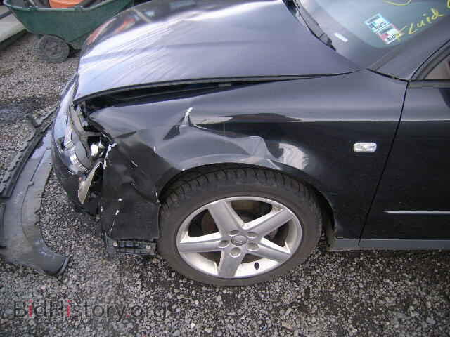 2002 AUDI A4 - VIN: WAULC68E52A143933 - Фото 9