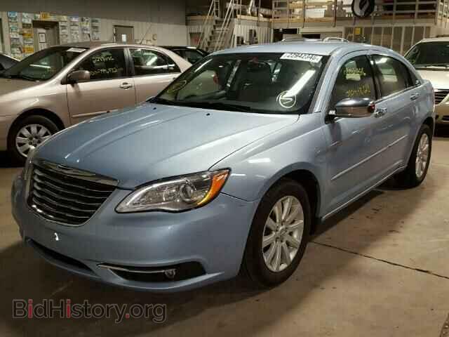 2013 CHRYSLER 200 - VIN: 1C3CCBCG0DN607831 - Фото 2
