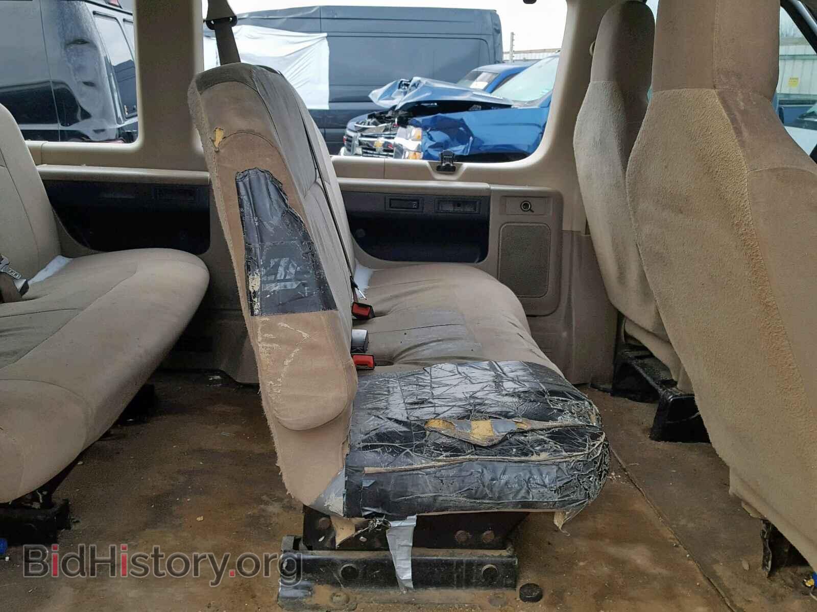 2010 FORD ECONOLINE - VIN: 1FBSS3BL0ADA46065 - Photo 6