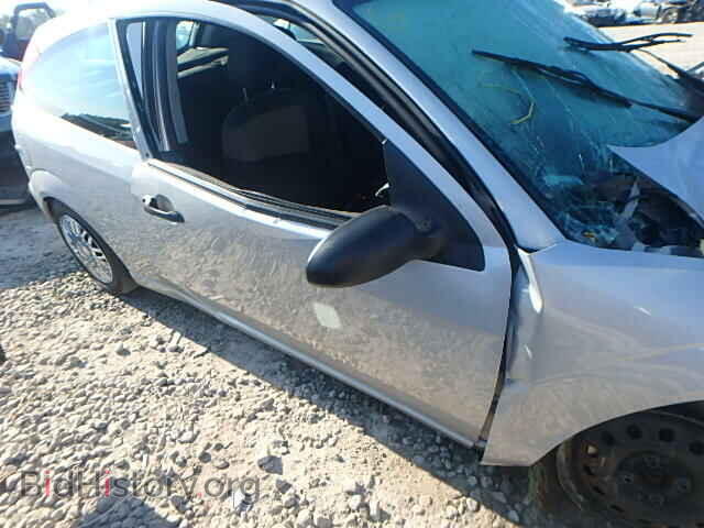 2007 FORD FOCUS - VIN: 1FAFP31N17W303321 - Photo 10