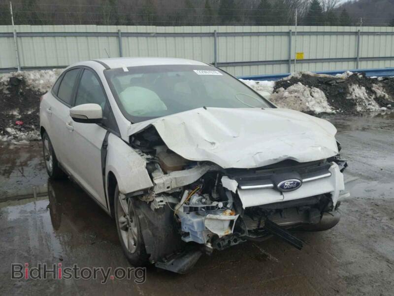 2014 Ford FOCUS Focus SE (VIN 1FADP3F2XEL438320) — фото 1 из 10, Copart, повреждение: передняя часть