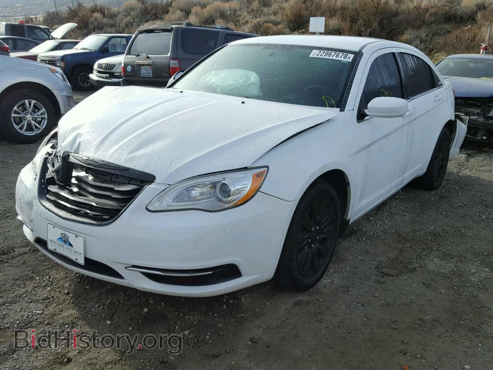 2014 CHRYSLER 200 - VIN: 1C3CCBAB2EN212865 - Фото 2