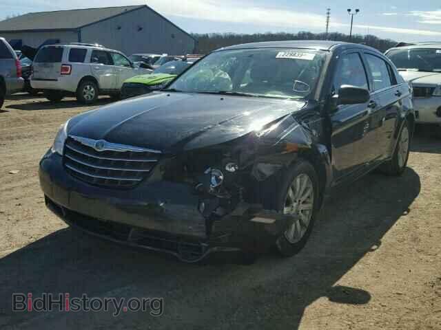 2010 CHRYSLER SEBRING - VIN: 1C3CC5FB0AN213565 - Photo 2