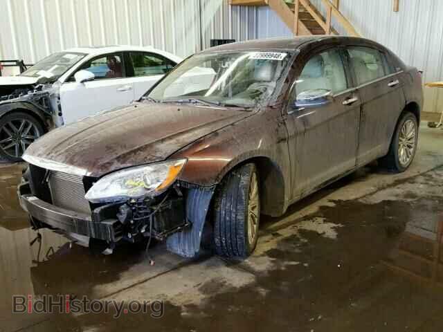 2013 CHRYSLER 200 - VIN: 1C3CCBCG2DN532856 - Фото 2