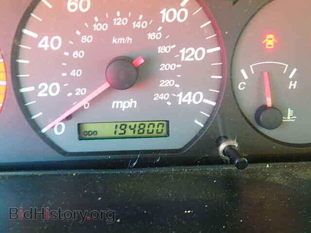 2000 MAZDA 626 - VIN: 1YVGF22C8Y5129144 - Фото 8