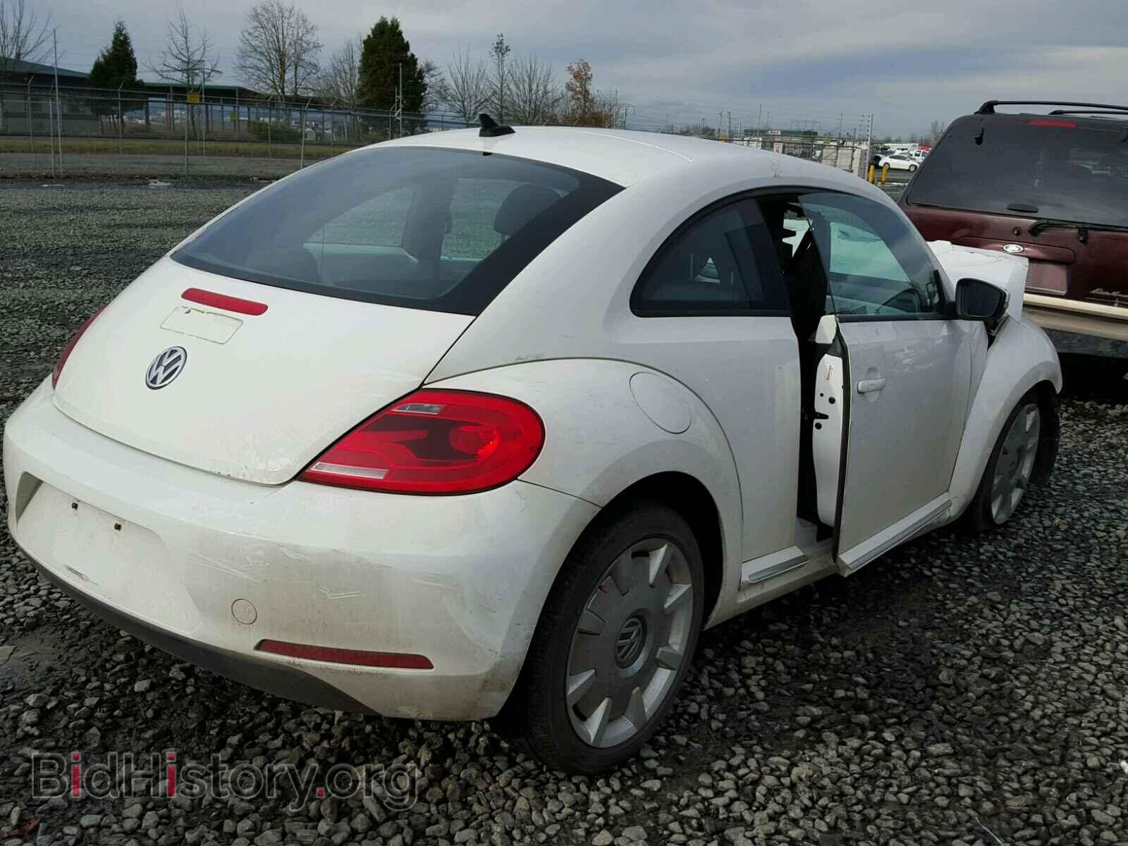 2012 VOLKSWAGEN BEETLE - VIN: 3VWJP7AT3CM661098 - Фото 4