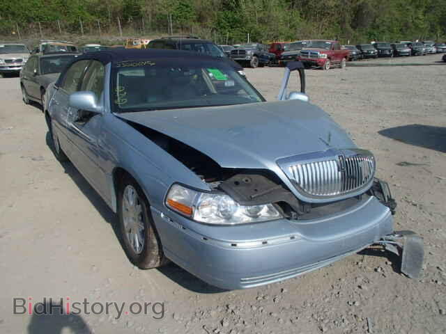 Photo 2LNHM82W78X642201 - LINCOLN TOWNCAR 2008