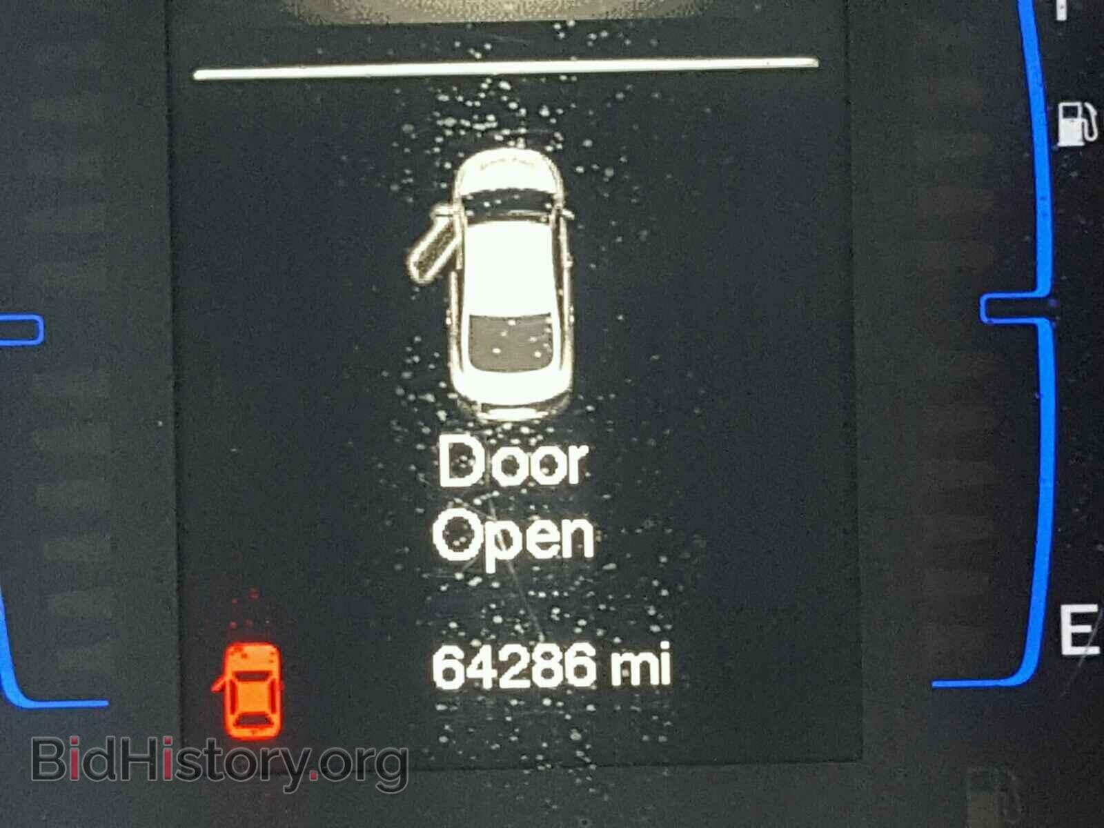 2015 CHRYSLER 200 - VIN: 1C3CCCAB0FN650419 - Фото 8