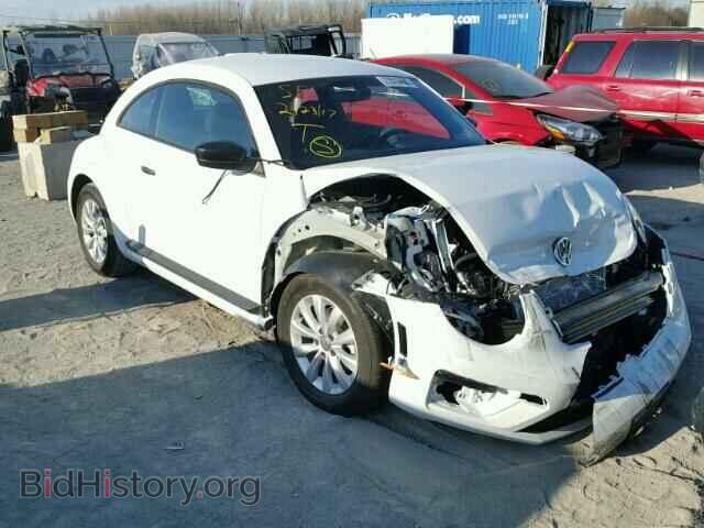 Photo 3VWF17AT8HM615345 - VOLKSWAGEN BEETLE 2017