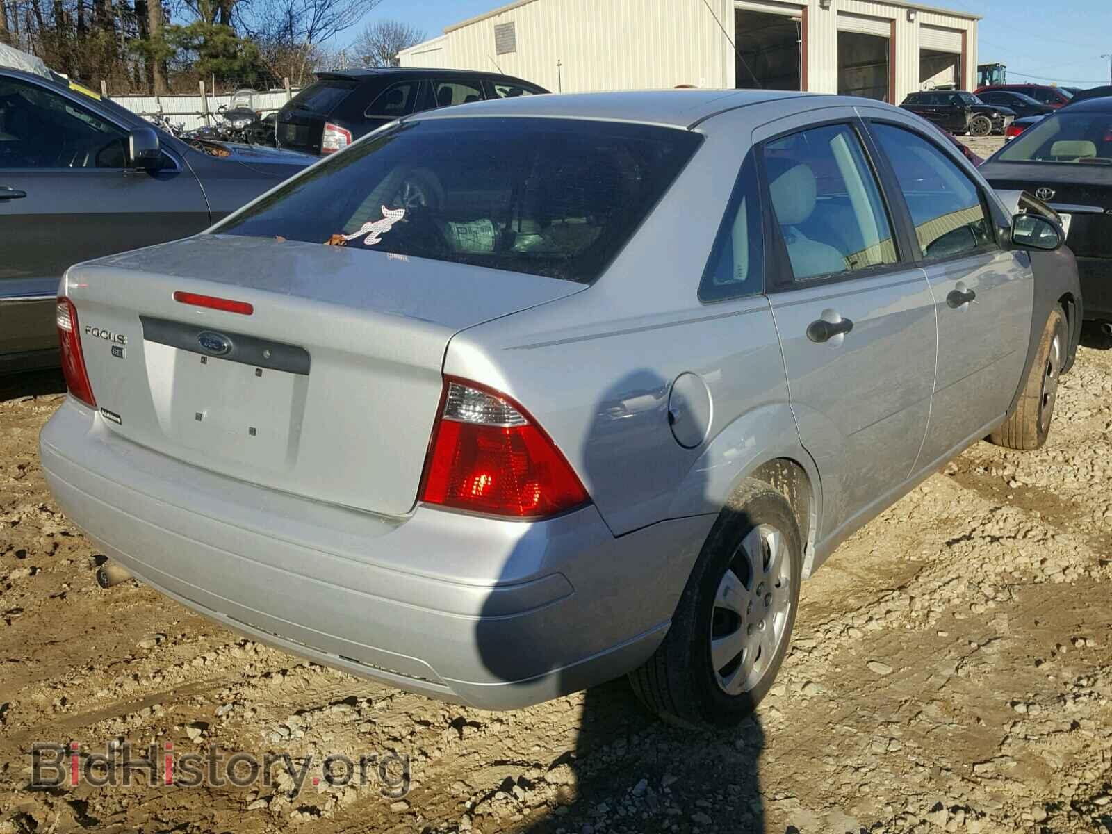 2007 FORD FOCUS - VIN: 1FAFP34N67W114157 - Фото 4